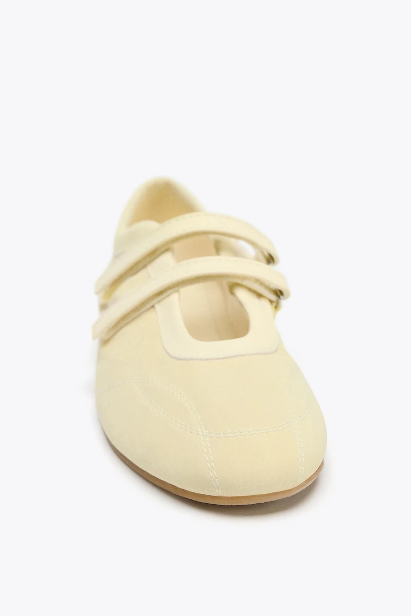 SATIN EFFECT TOPSTITCHED BALLET FLATS