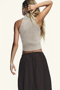 TOP EN MAILLE HALTER