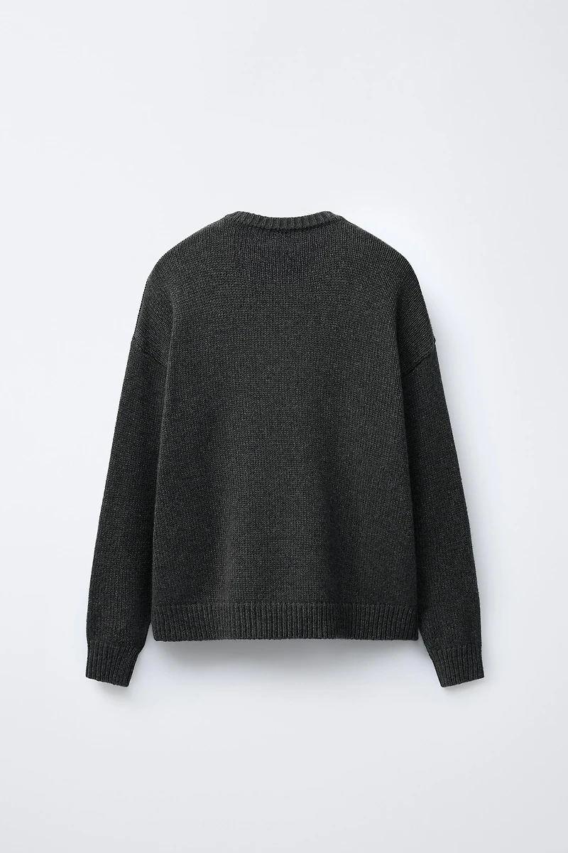 PULL EN MAILLE AVEC LAINE ET RENNE BRODÉ CŒURS