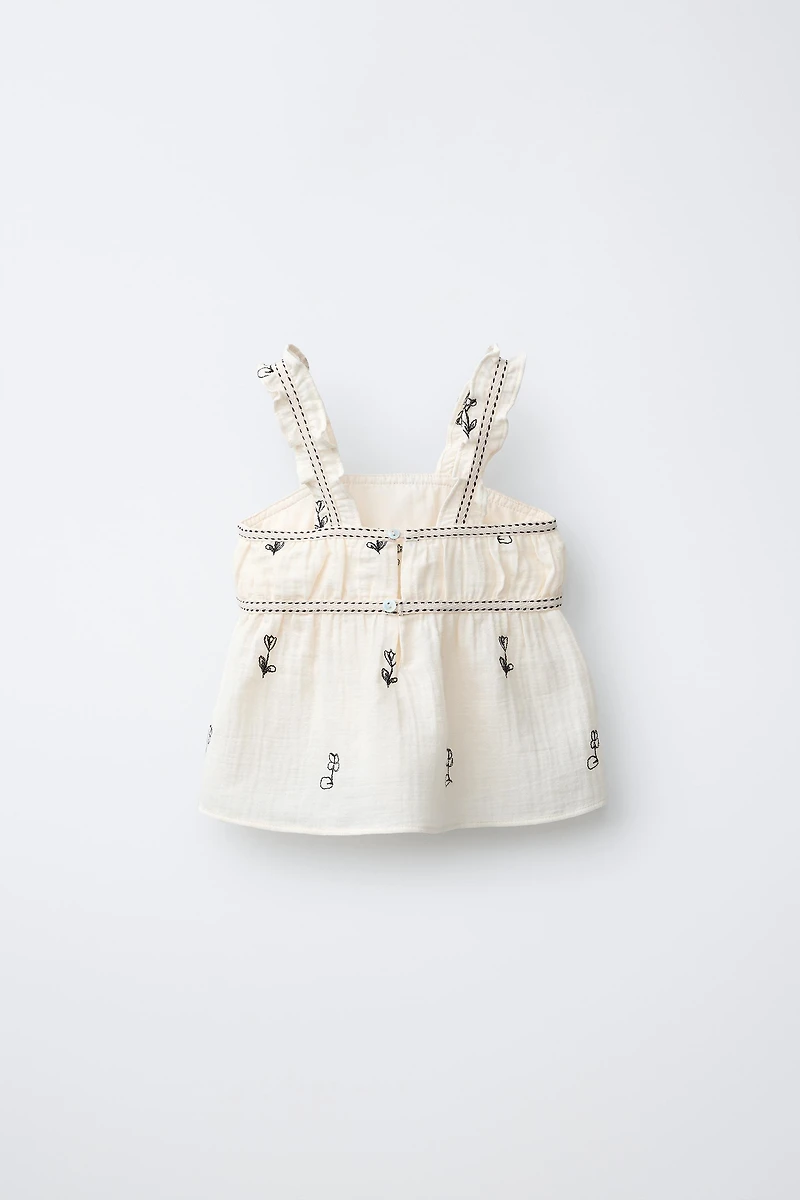 EMBROIDERED TEXTURED TOP
