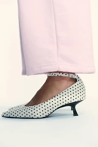 CHAUSSURES À TALONS EN CUIR AVEC EFFET FOURRURE POIS