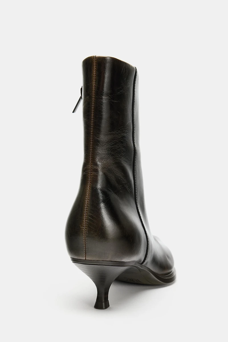 BOTTINES KITTEN HEEL EN CUIR