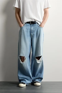 RIPPED BAGGY FIT JEANS
