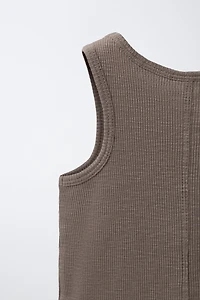 RIBBED SLEEVELESS T-SHIRT