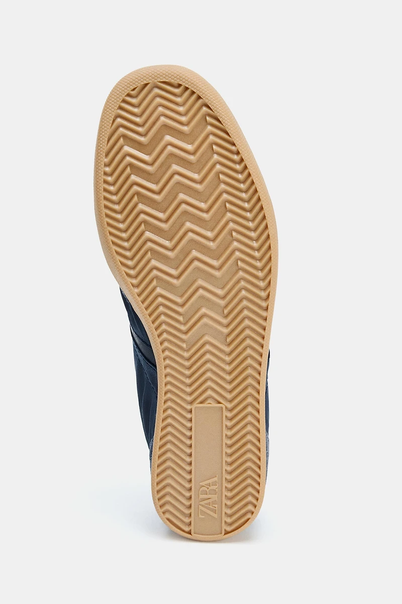 COLOR-COMBINATION SNEAKERS