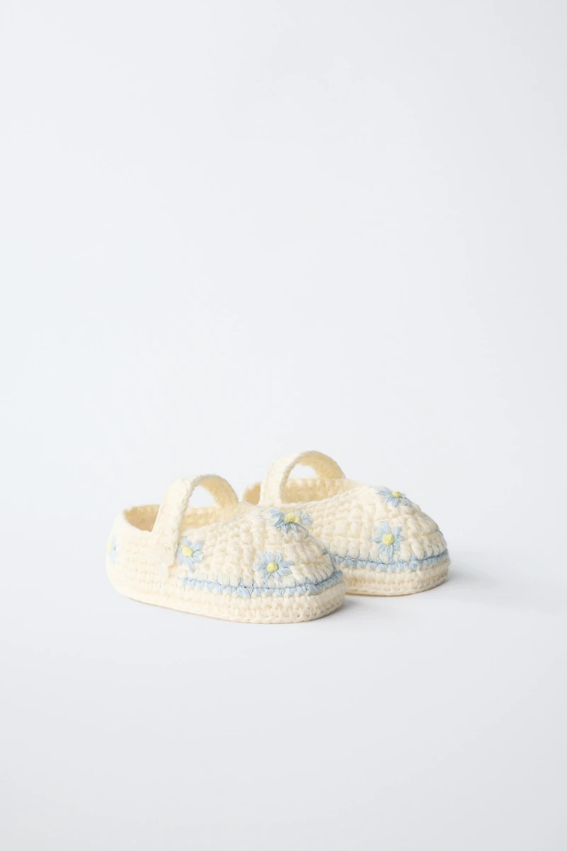 KNIT BOOTIES