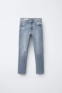 RIPPED SKINNY FIT JEANS