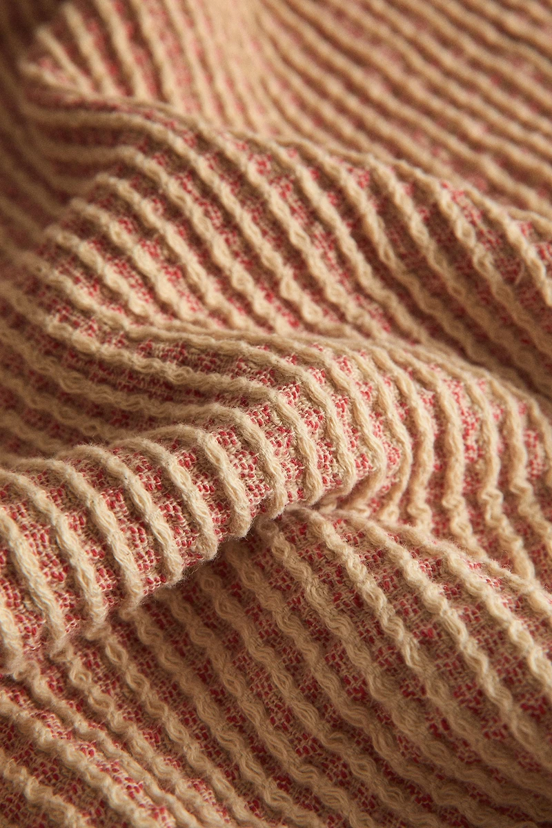 TWO-TONE WAFFLE BATH TOWEL