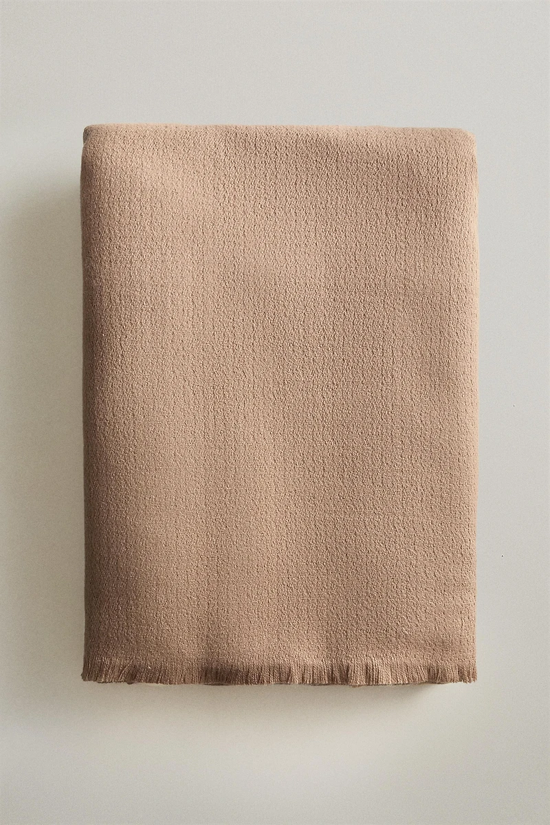 COUVERTURE DÉCORATIVE FRANGES