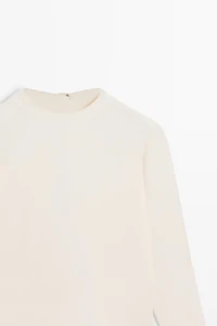Long sleeve top with back detail
