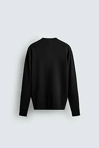 BASIC V-NECK SWEATER