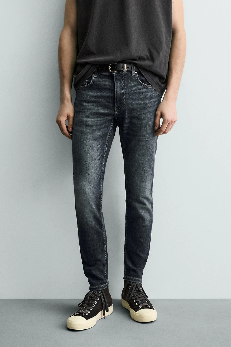 SKINNY FIT JEANS