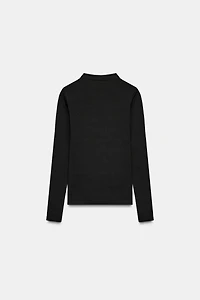 TURTLENECK T-SHIRT