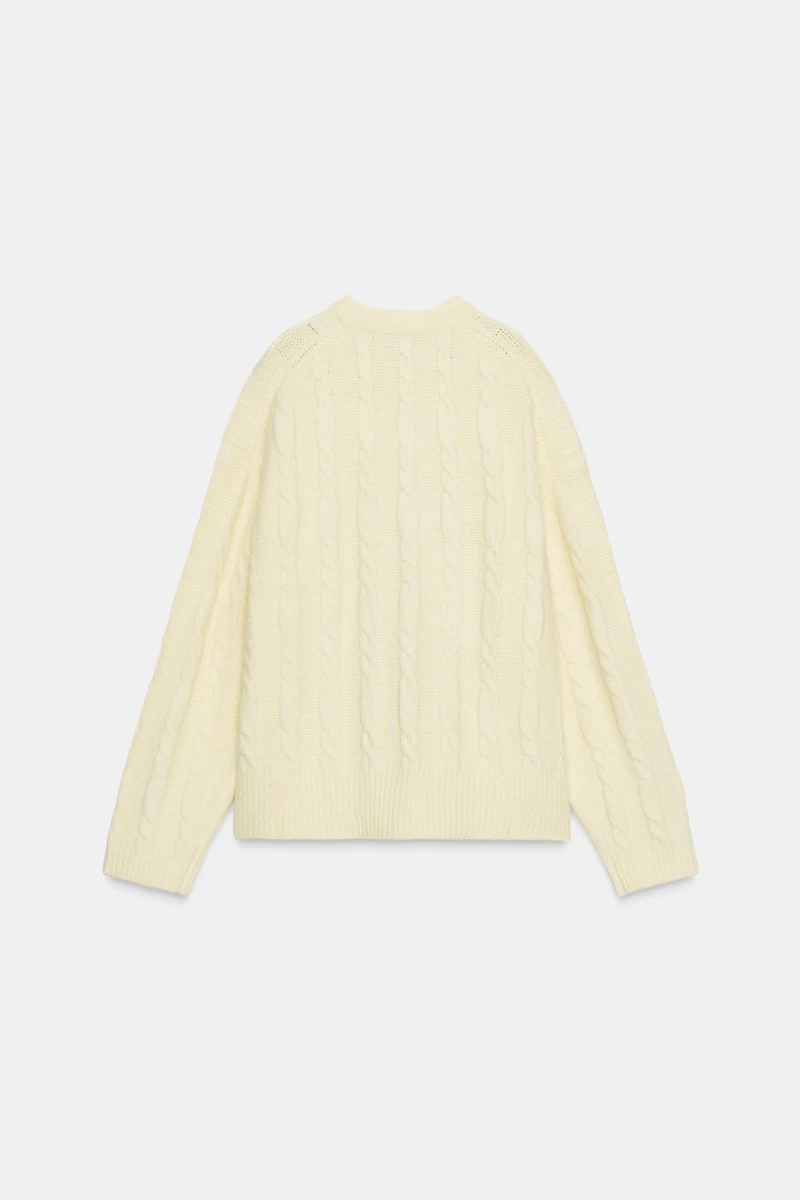 SOFT CABLE KNIT JUMPER