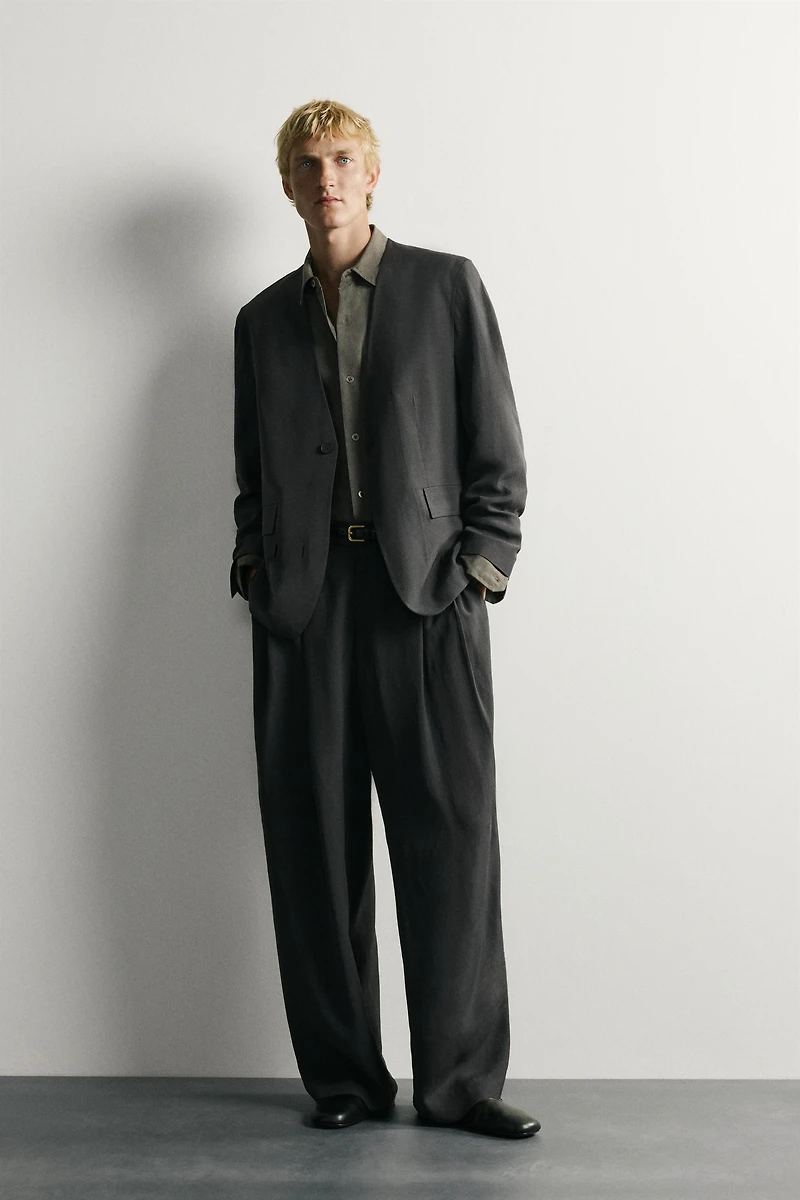 Relaxed-Fit Collarless Blazer