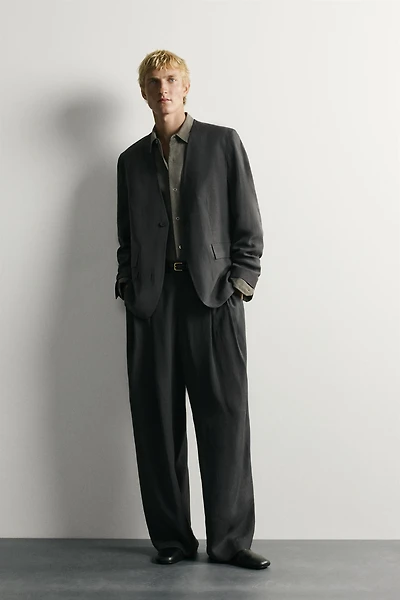 Relaxed-Fit Collarless Blazer