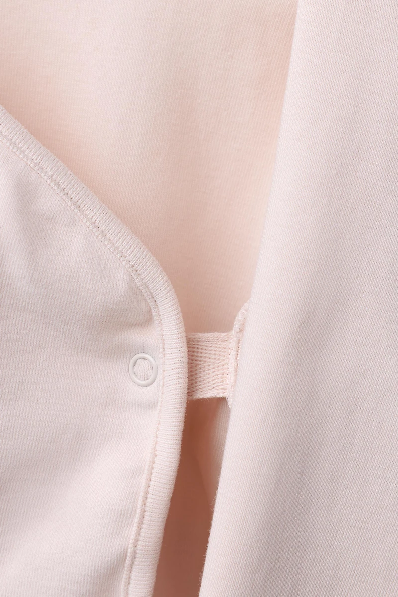 LAYETTE SET WITH POUCH