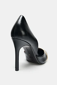 HIGH HEEL SHOE WITH METALLIC STRAP