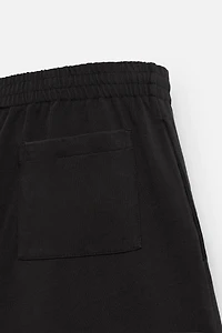 CONTRAST EMBROIDERY SHORTS