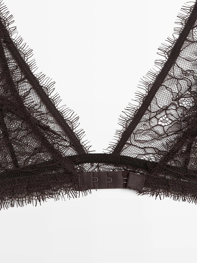 Bralette dentelle détail fleur