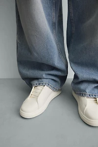 CHUNKY SNEAKERS