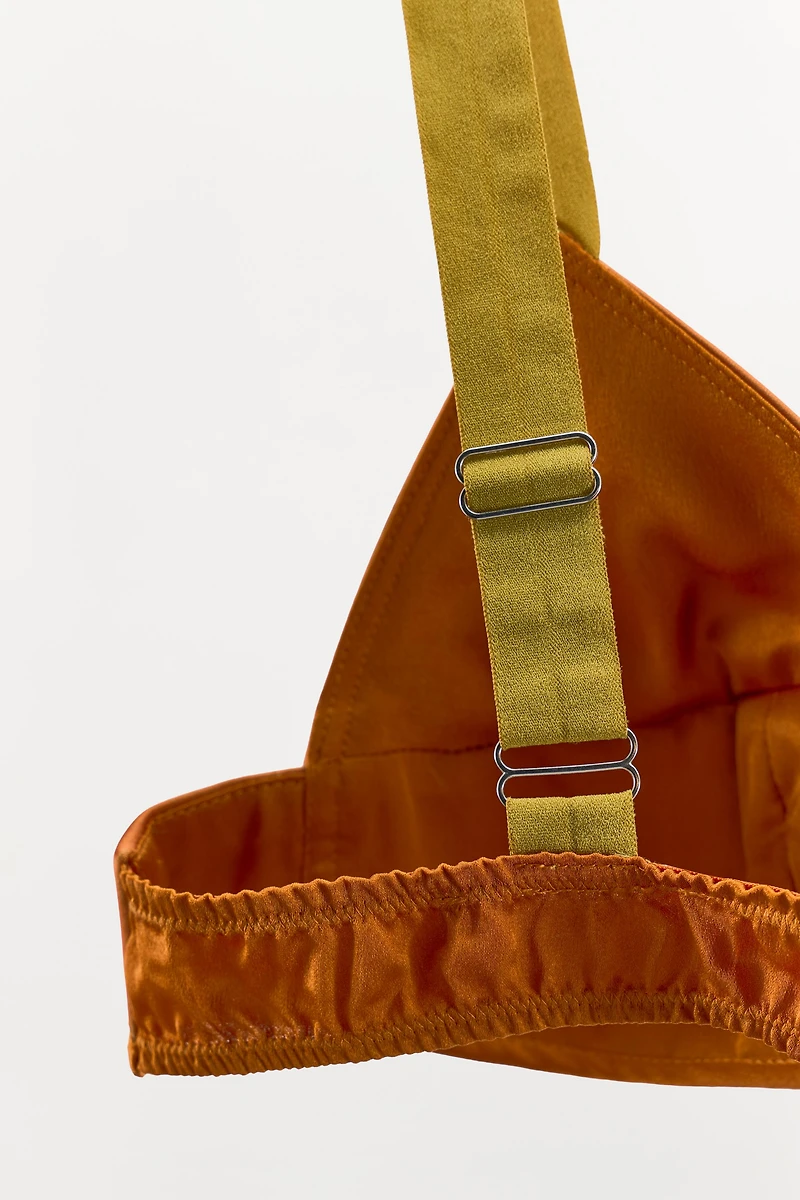COLOR BLOCK TRIANGLE BRA