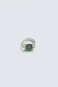 BAGUE CHEVALIÈRE À PIERRE