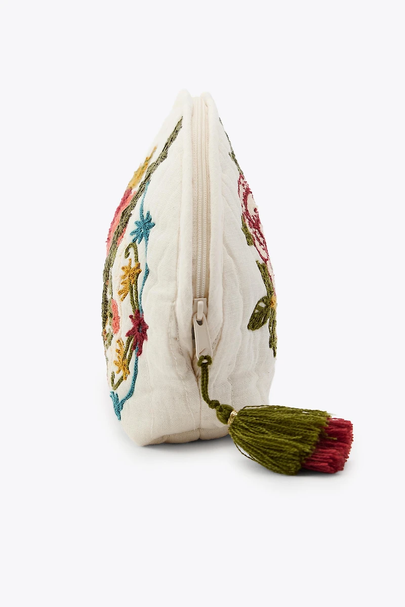 TROUSSE MATELASSÉE BRODERIES FLEURS