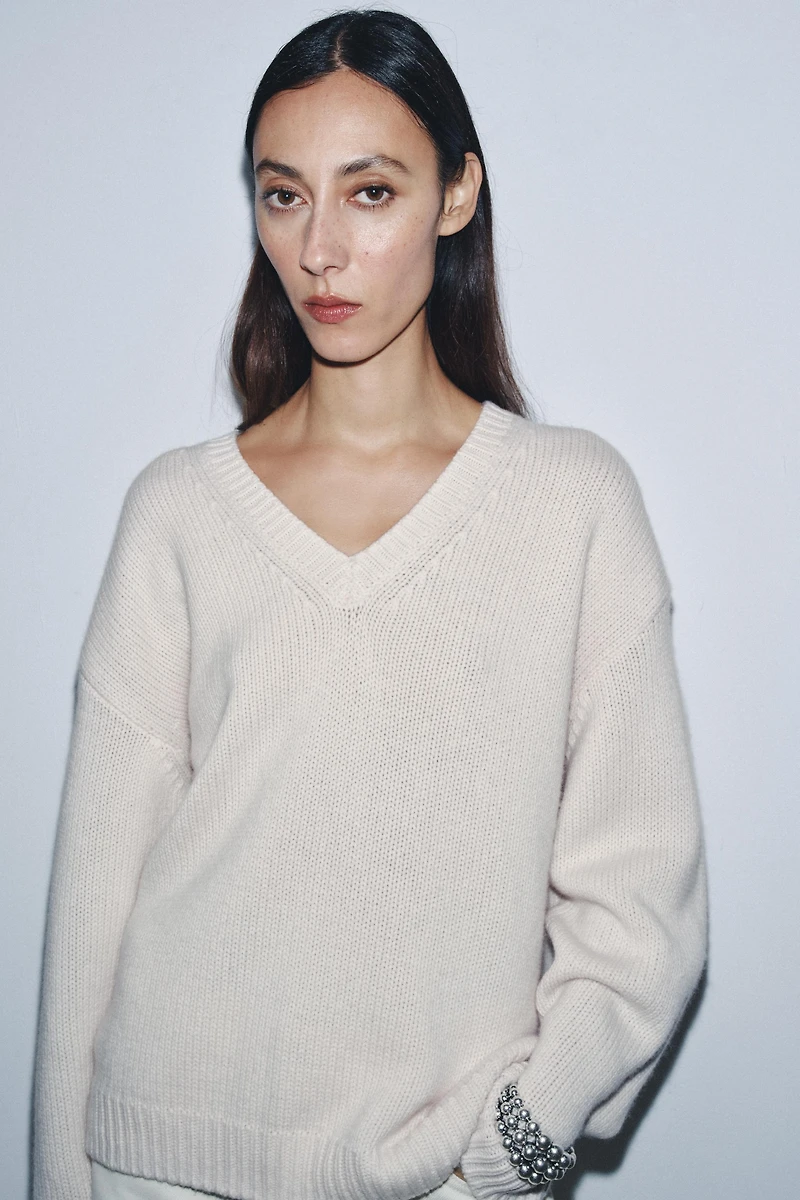 OVERSIZED WOOL AND CASHMERE SWEATER