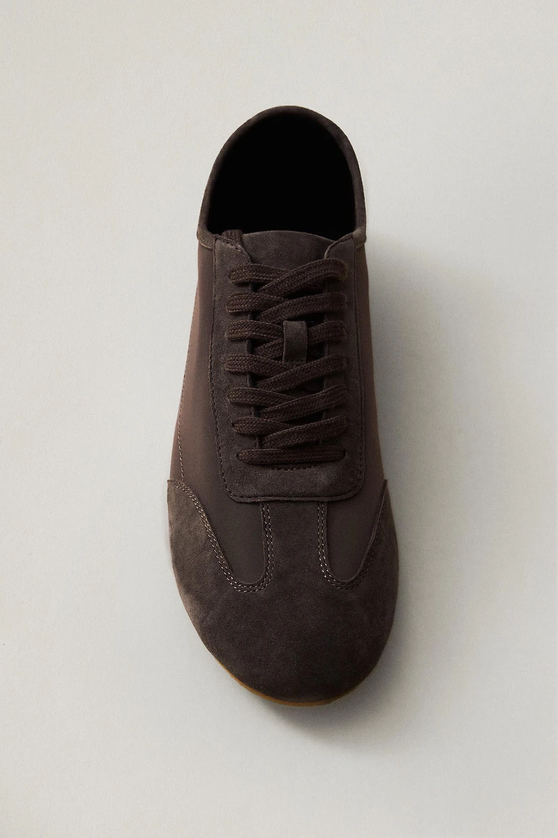 TENNIS EN CUIR