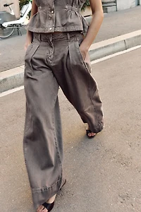 Z1975 MID-RISE WIDE LEG JEANS WITH DARTS