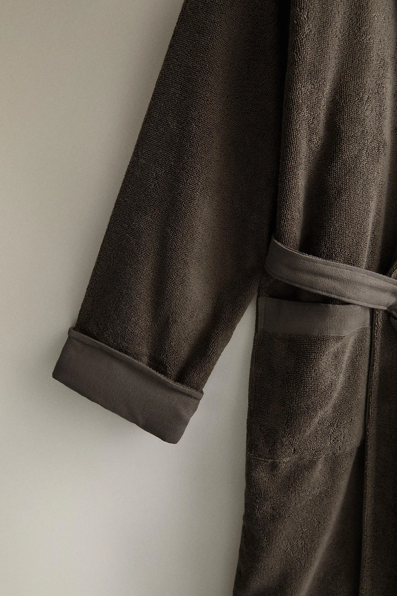 COTTON BATHROBE WITH APPLIQUÉ