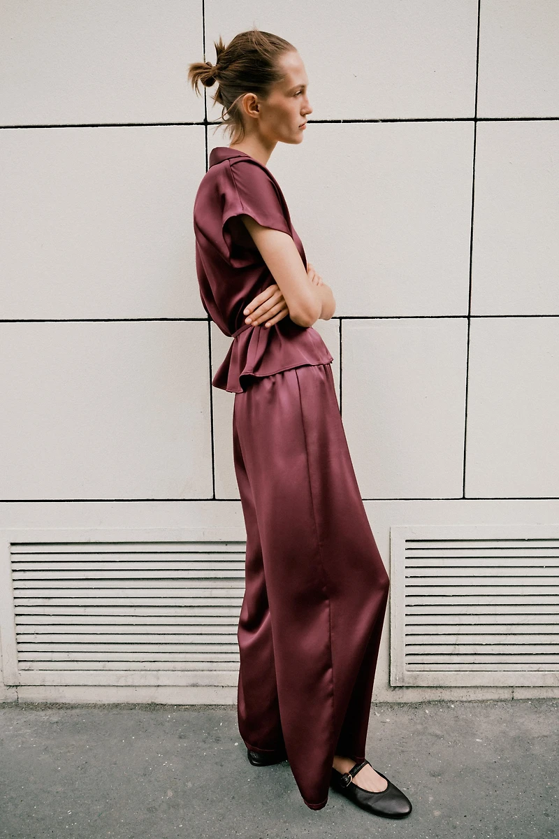 HIGH-WAISTED SLIM PANTS