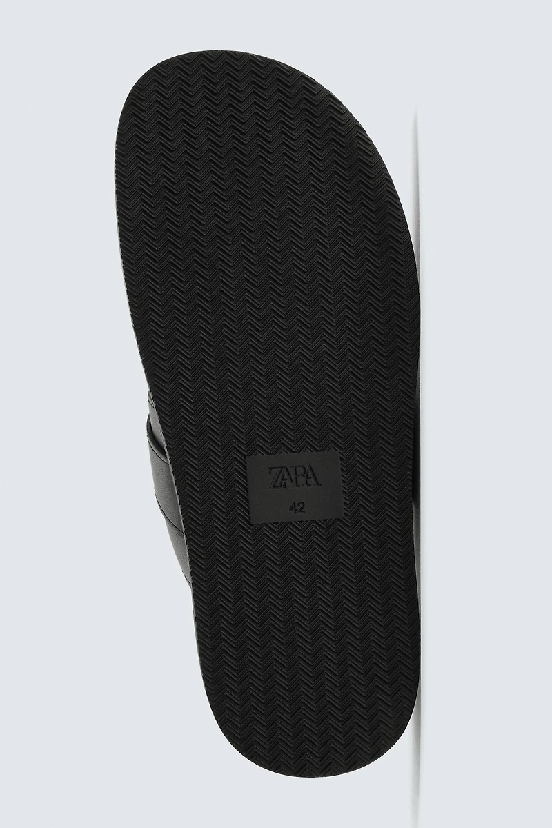 STRAP SANDALS