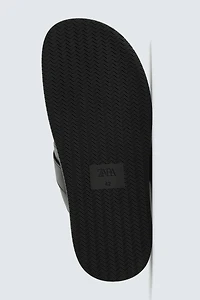 STRAP SANDALS