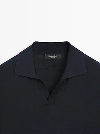 Polo en maille à col V