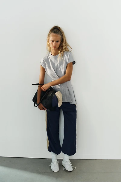 ASYMMETRIC PLEATED T-SHIRT