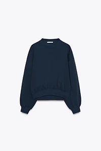 BASIC PLUSH SWEATSHIRT