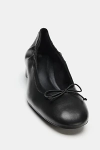 LEATHER HEELED BALLET FLATS