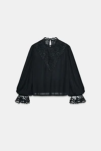 TOP BRODÉ MANCHES LONGUES