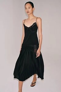 LACE STRAP TOP