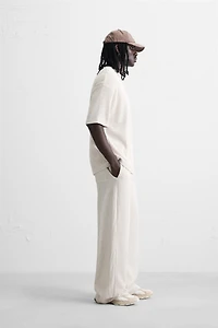 VERTICAL TEXTURED T-SHIRT