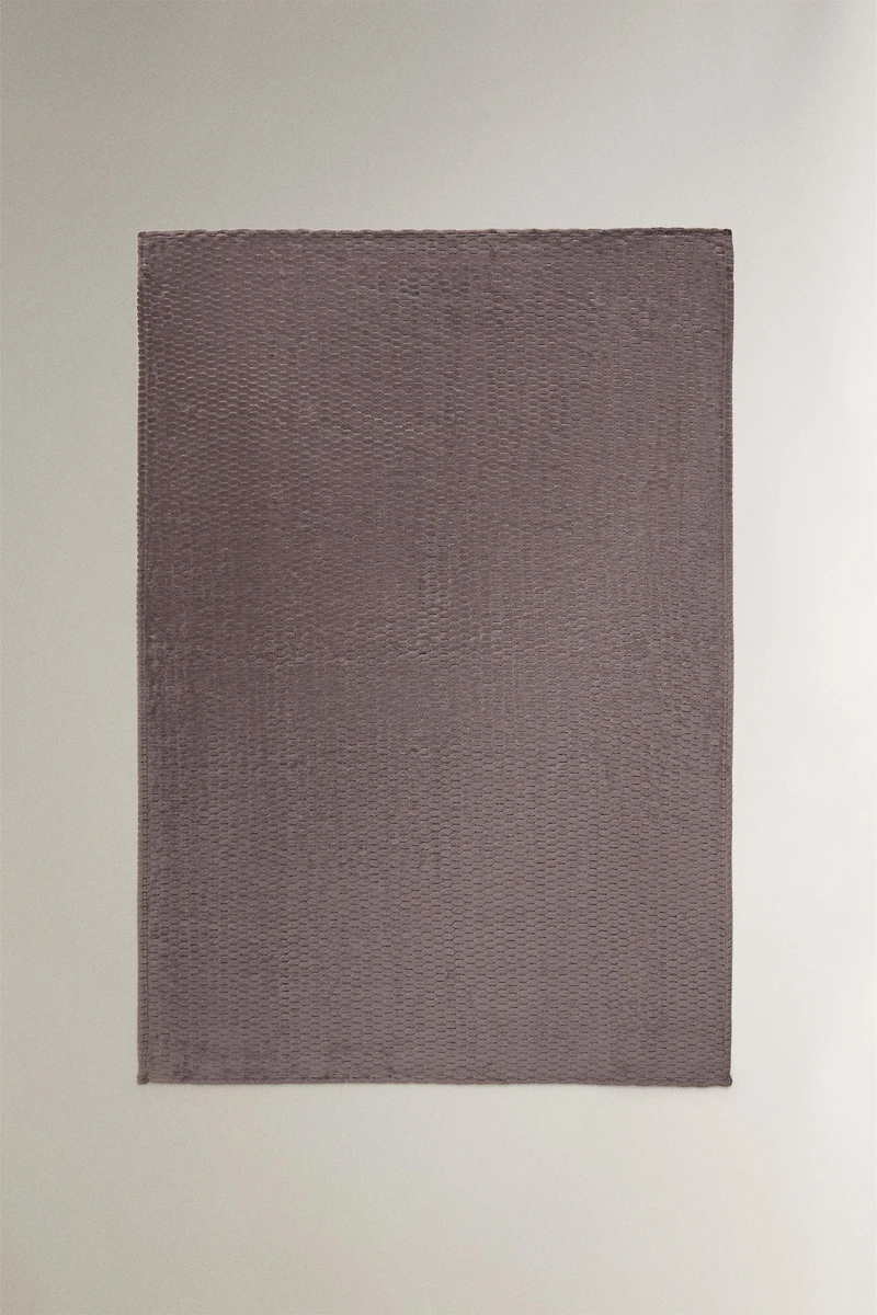 DIAMOND FLEECE BLANKET