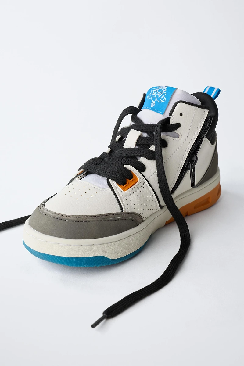 GARFIELD © PAWS INC HIGH TOP SNEAKERS