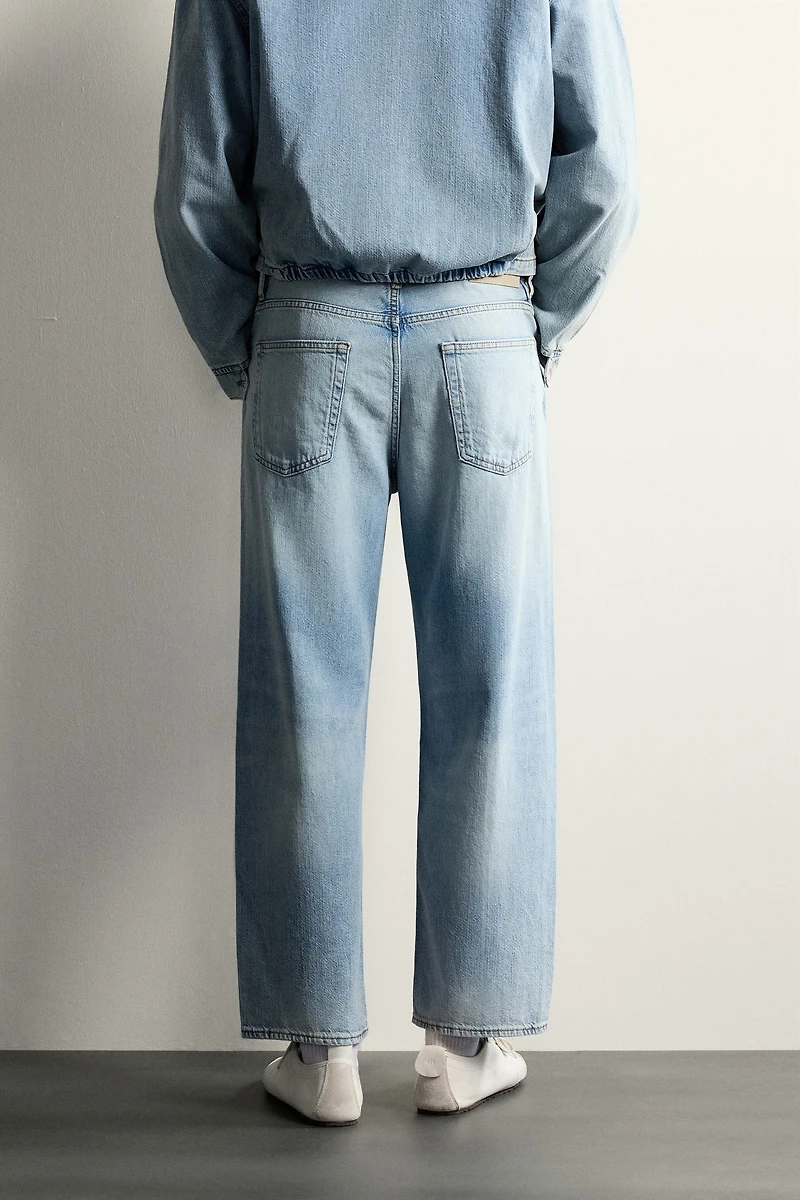 LIGHTWEIGHT REGULAR CROPPED FIT JEANS