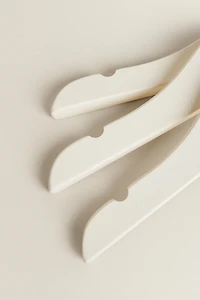 PACK OF WOODEN BABY HANGERS (PACK OF 3)