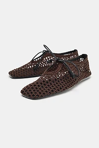 BOW-TIE CUT-OUT BALLET FLATS