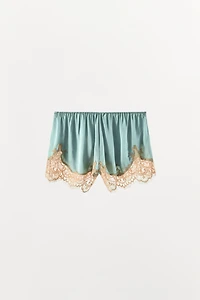 SATIN EFFECT LACE SHORTS