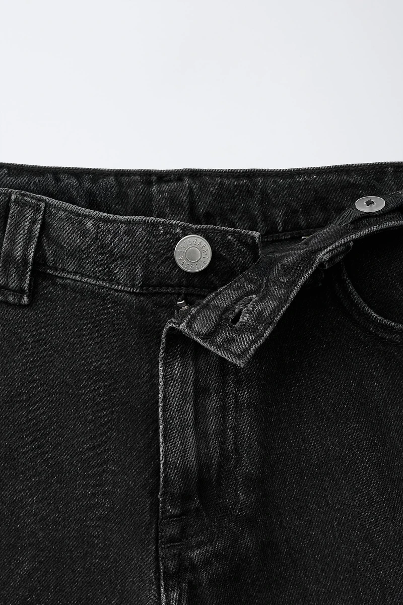 RELAXED BAGGY DENIM SHORTS