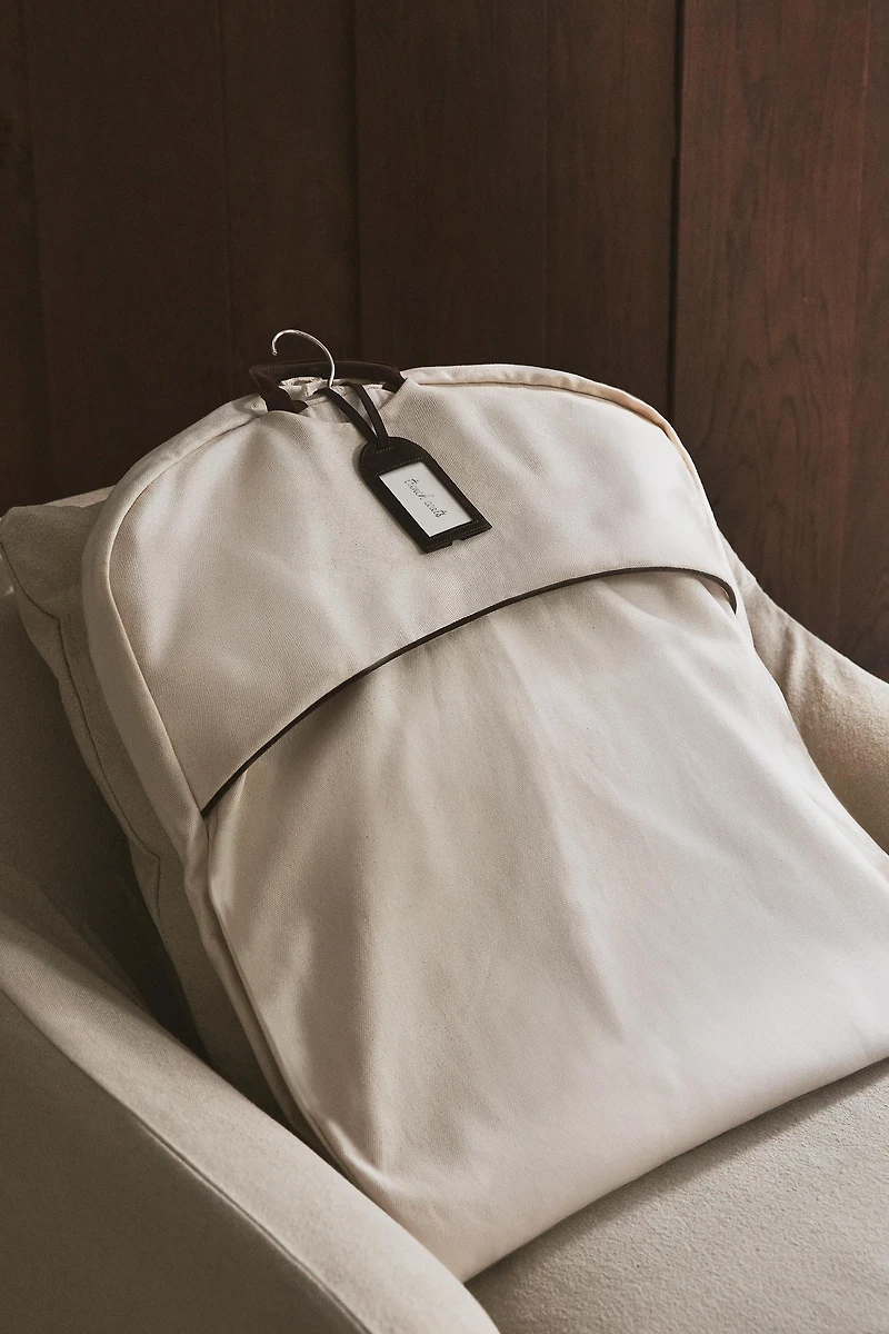 TRAVEL GARMENT BAG WITH LEATHER DETAIL